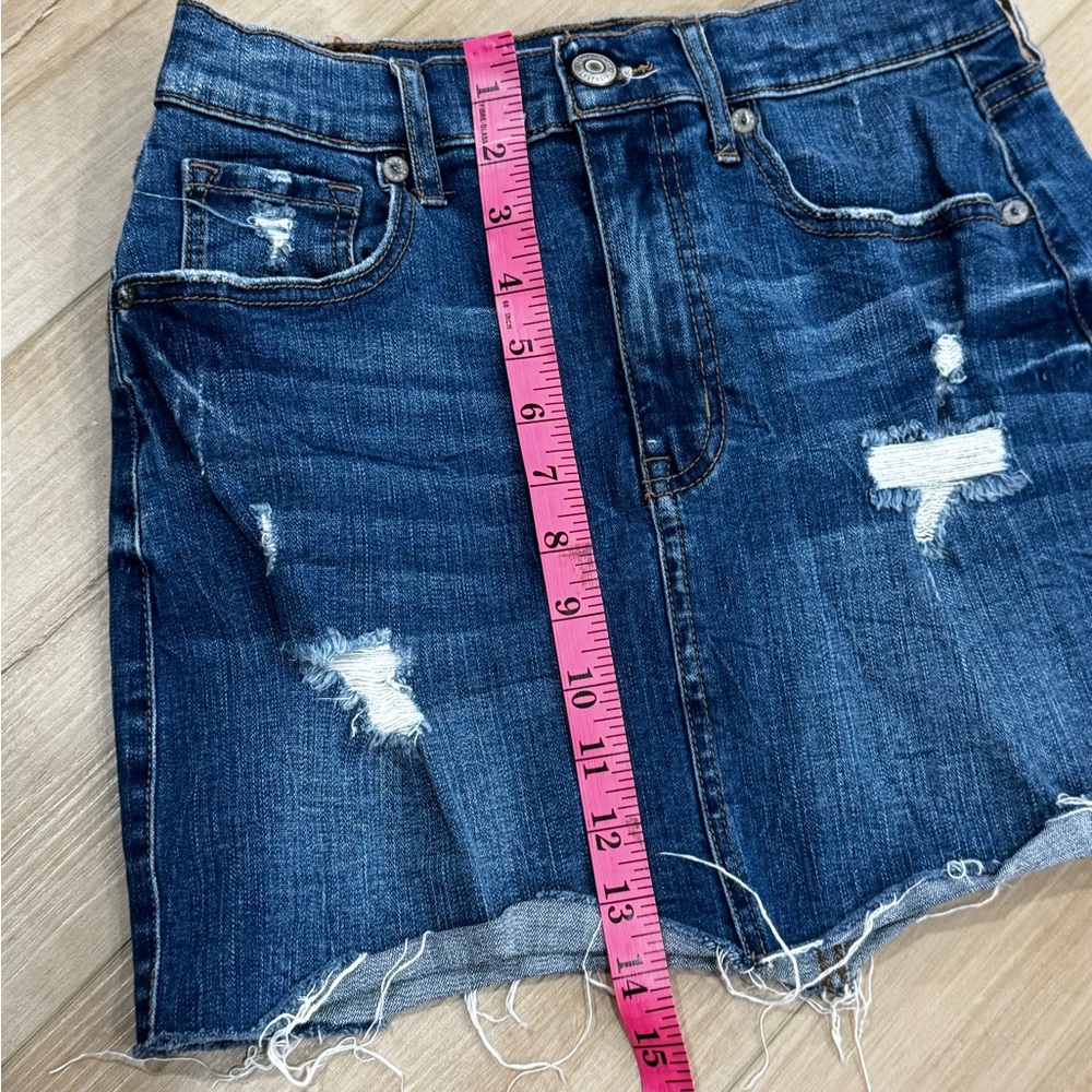 AERO High Rise Distressed Denim Mini Skirt Size 4 Frayed Hem Jean Skirt Casual - Picture 7 of 7
